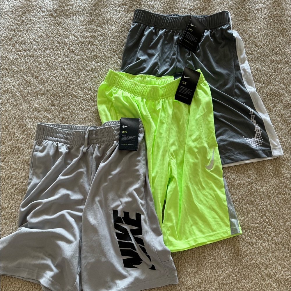 Boys Nike Dry-Fit athletic shorts NWT XL